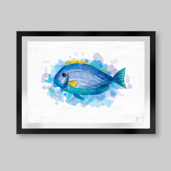 Grabado digital estilo acuarela. Titulo: Gran pez. Imagen minimalista con un pez de color azul y aletas amarillas y cola azul verdoso. En el fondo gotas de acuarela de color azul y lilas. Inspirado en el libro el niño de las estrellas.